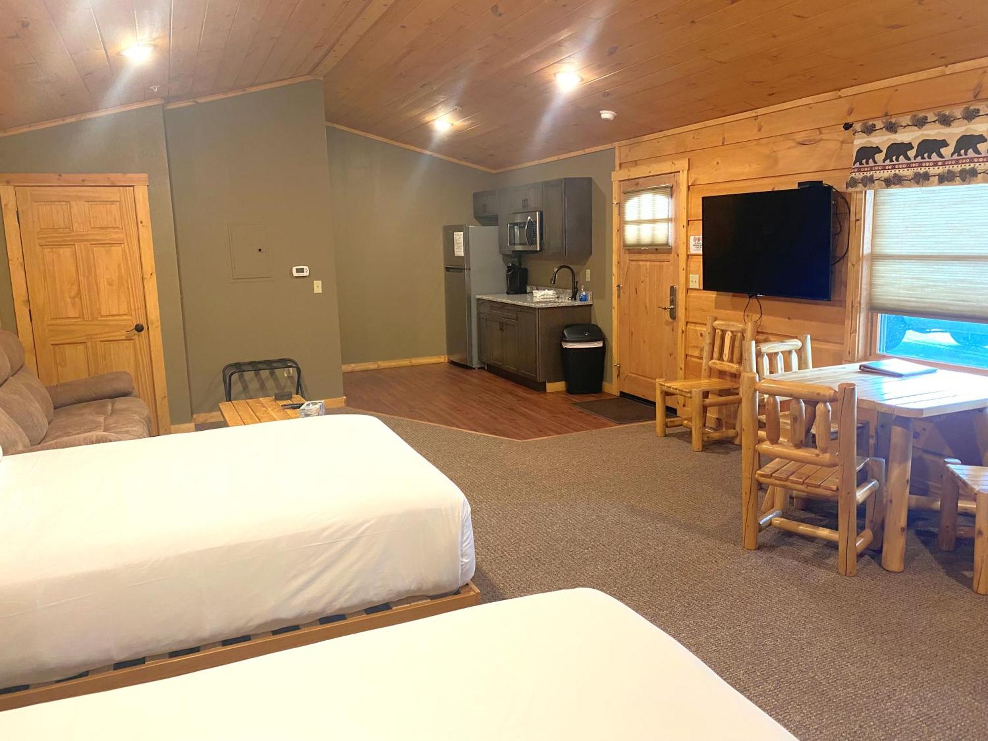 The Lodges At Sunset Village 맥헨리 객실 사진